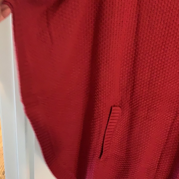 Lane Bryant textured poncho with kangaroo pocket - Picture 5 of 7